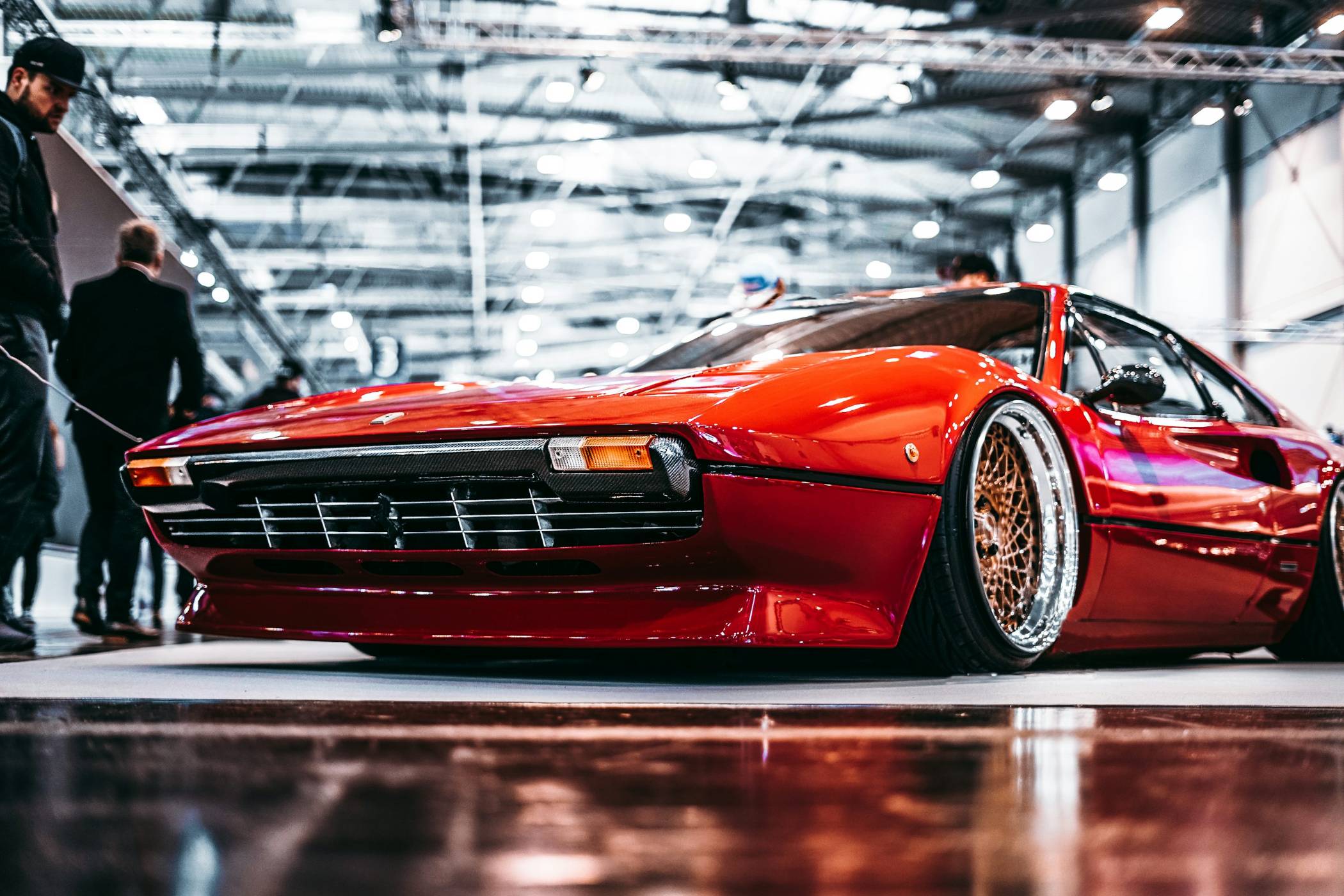 3 Most Beautiful Cars Ever Designed That Showcase Art, Luxury, and Performance 的印地语翻译是： 14 सबसे सुंदर कारें जो कभी डिज़ाइन की गईं, जो कला, लग्जरी और प्रदर्शन को प्रदर्शित करती हैं।