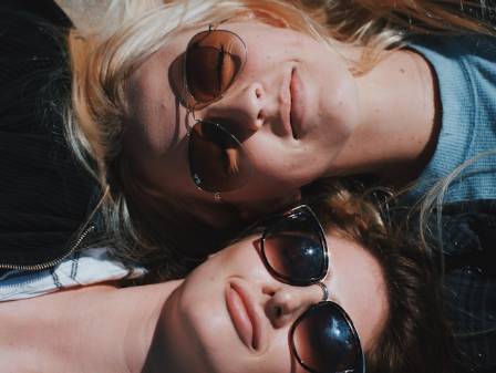 A Woman’s Guide to Selecting Sunglasses: Finding Your Perfect Style